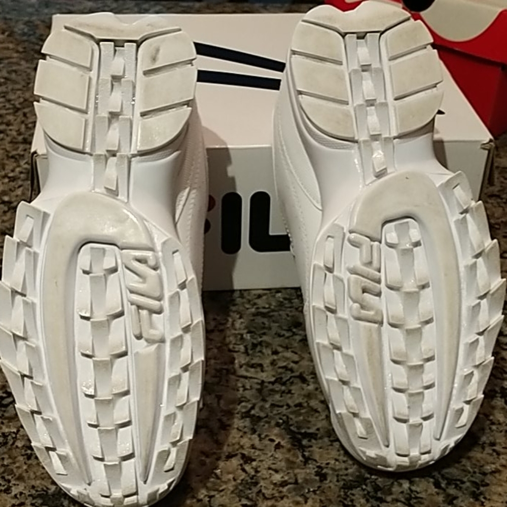 Fila - Picture 3 of 3